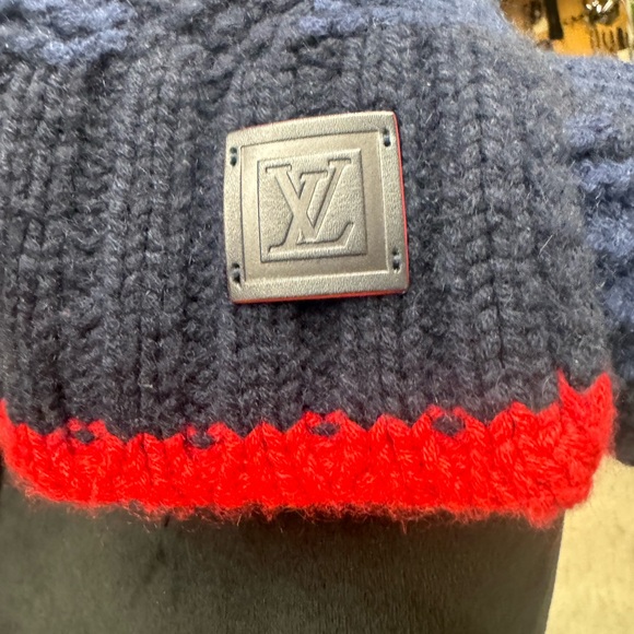 Auth Louis Vuitton LV Damien Echarpe Helsinki 100% Blue Cashmere Scarf Stole - Picture 5 of 7